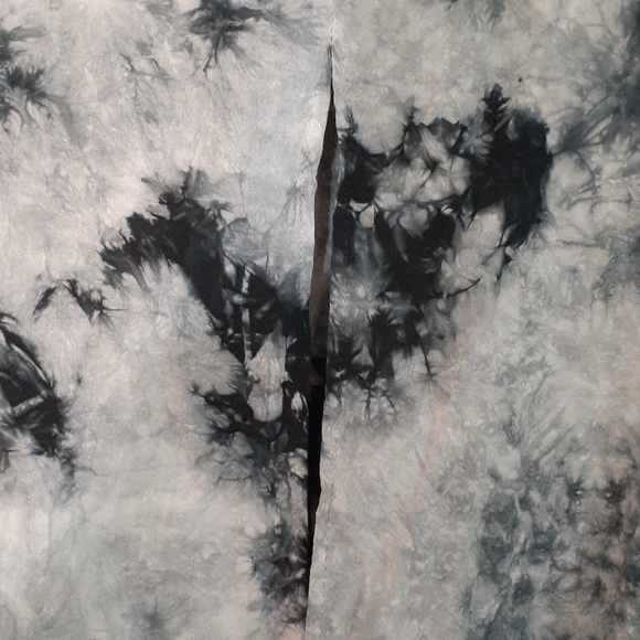 Mono B Medium long sleeve crop top - Picture 9 of 13